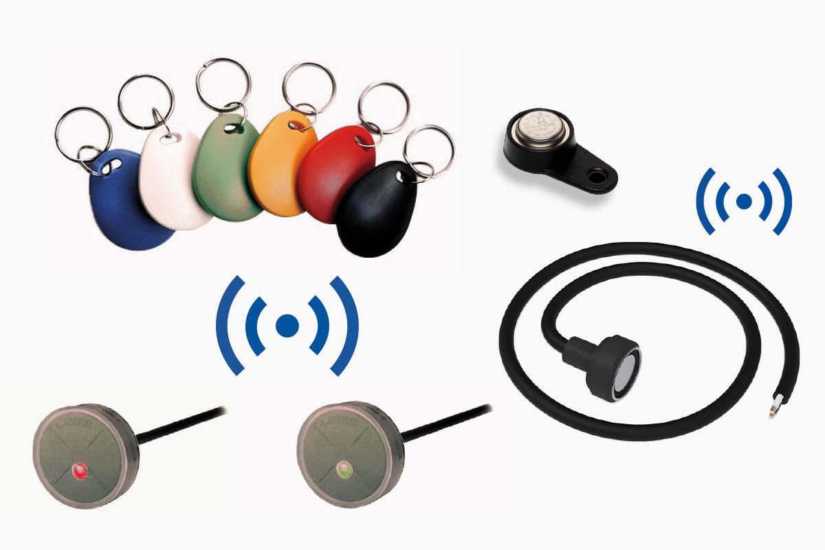 Chips und Reader zur Fahreranmeldung am GPS-Tracker